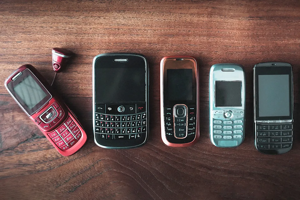 antique mobile phone